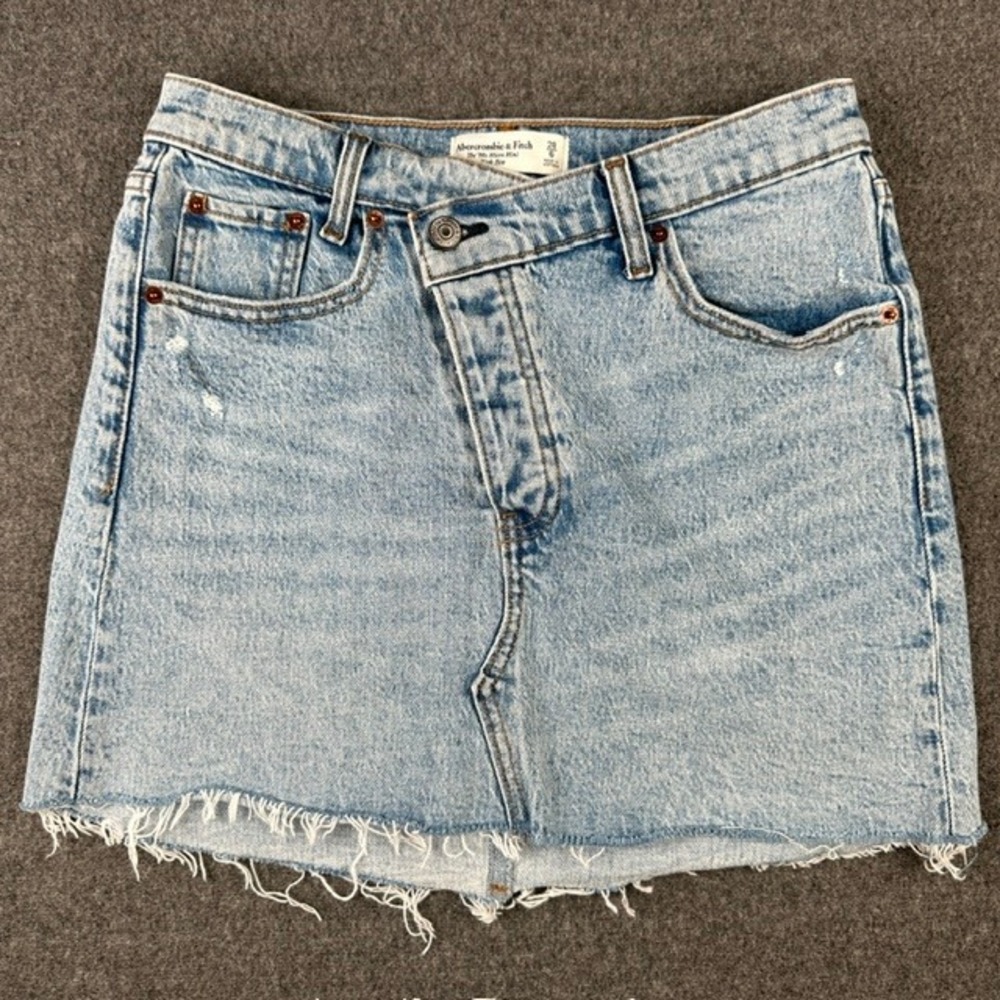 Abercrombie & Fitch The 90s Micro Mini Crossover Denim Skirt Light Wash 28 6